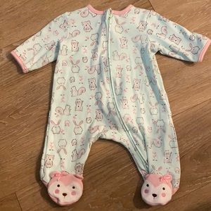 Little me woodland footsie!